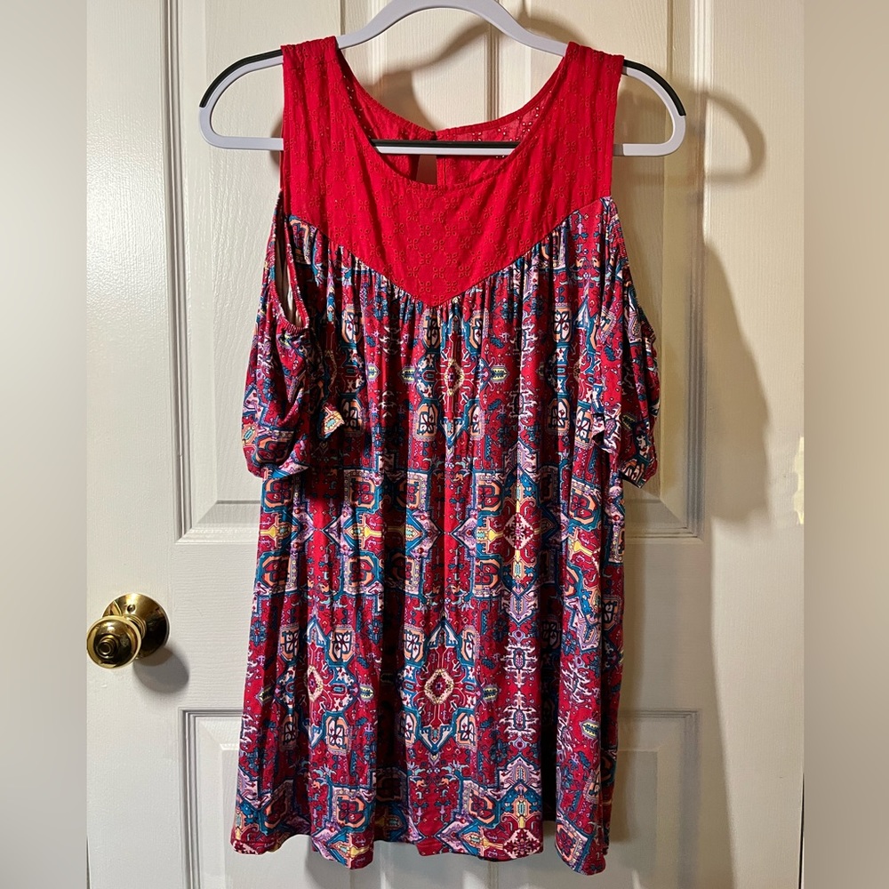 Torrid size 3 Super Soft Knit top, eyelet cold shoulder magenta blue tile
